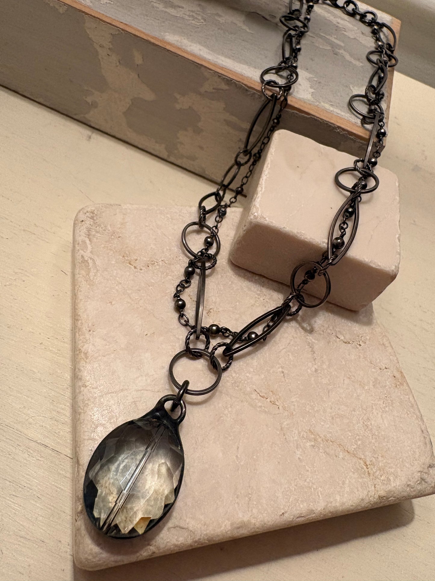 Noir – Crystal Statement Necklace