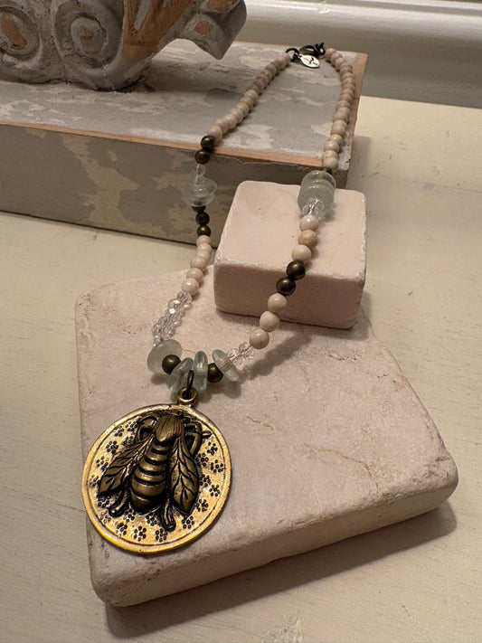 The Keeper – Bee Medallion Necklace Beaded