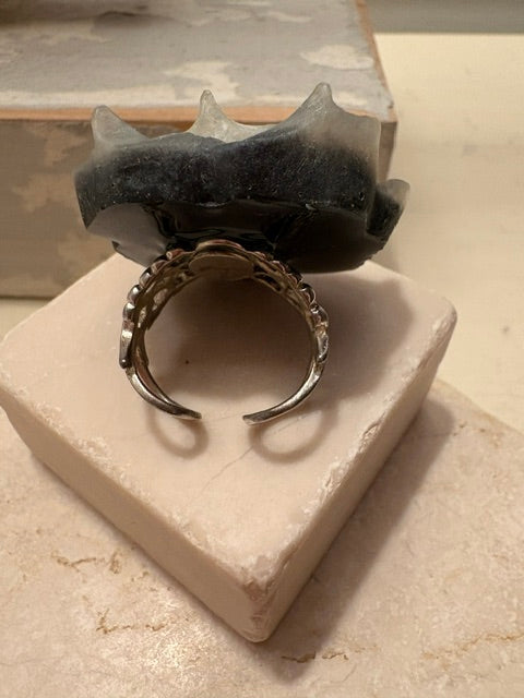 Bloom - Black, White, Gray With Silver Shank