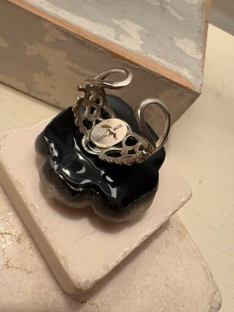 Bloom - Black, White, Gray With Silver Shank
