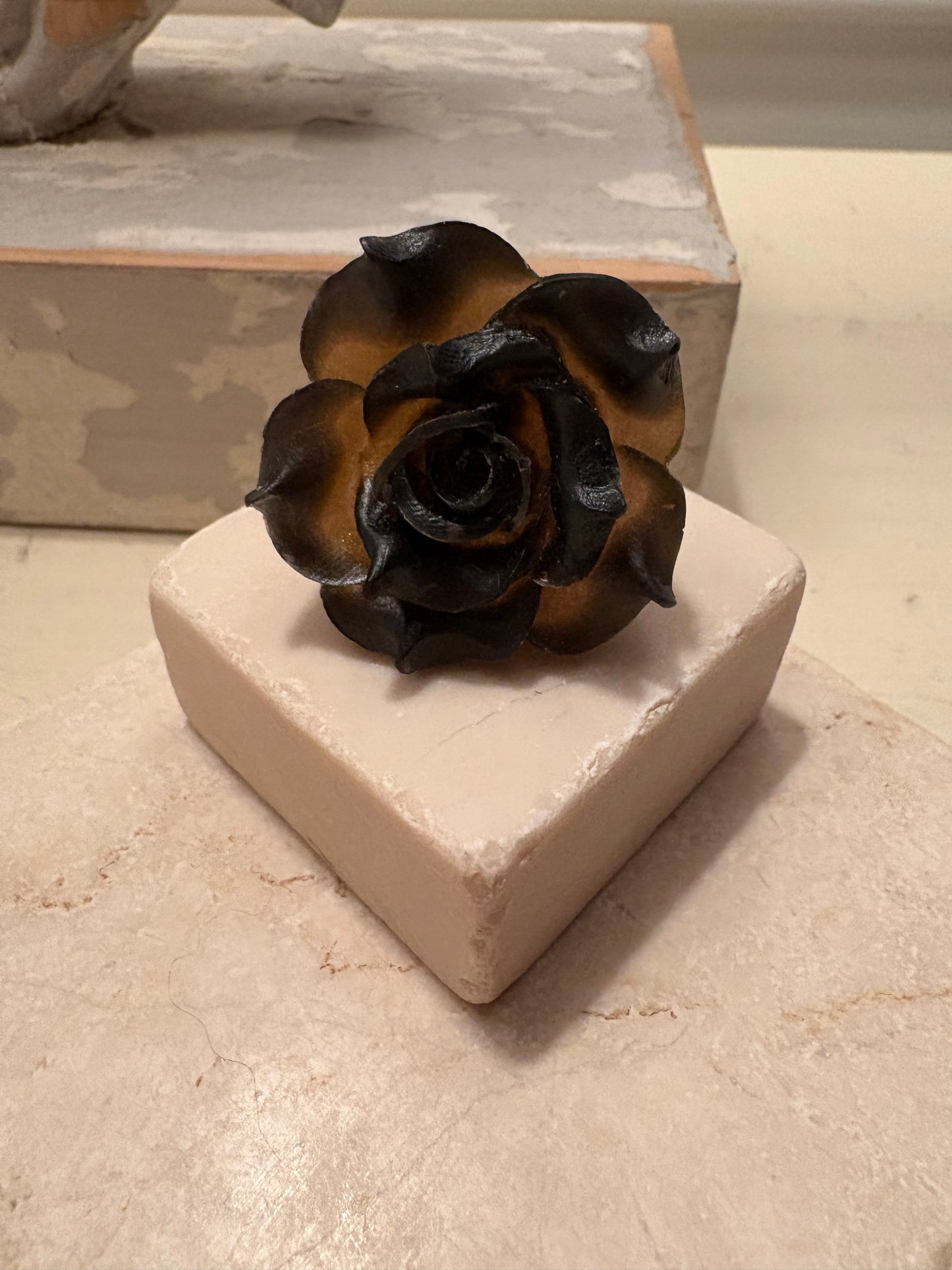 Bloom - Black & Gold With Gold Shank