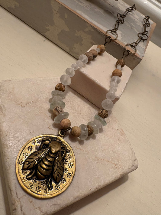The Keeper – Bee Medallion Necklace (long)